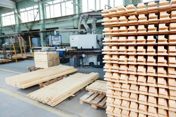 Kiln Dried Vs. Air-Dried Lumber For Furniture

