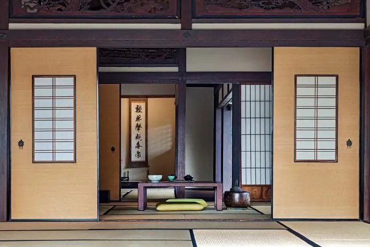 Best Japanese Bedroom Ideas - table and zabuton